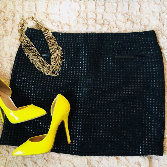 GAP Dresses & Skirts - Leather mini skirt detail / wool blend